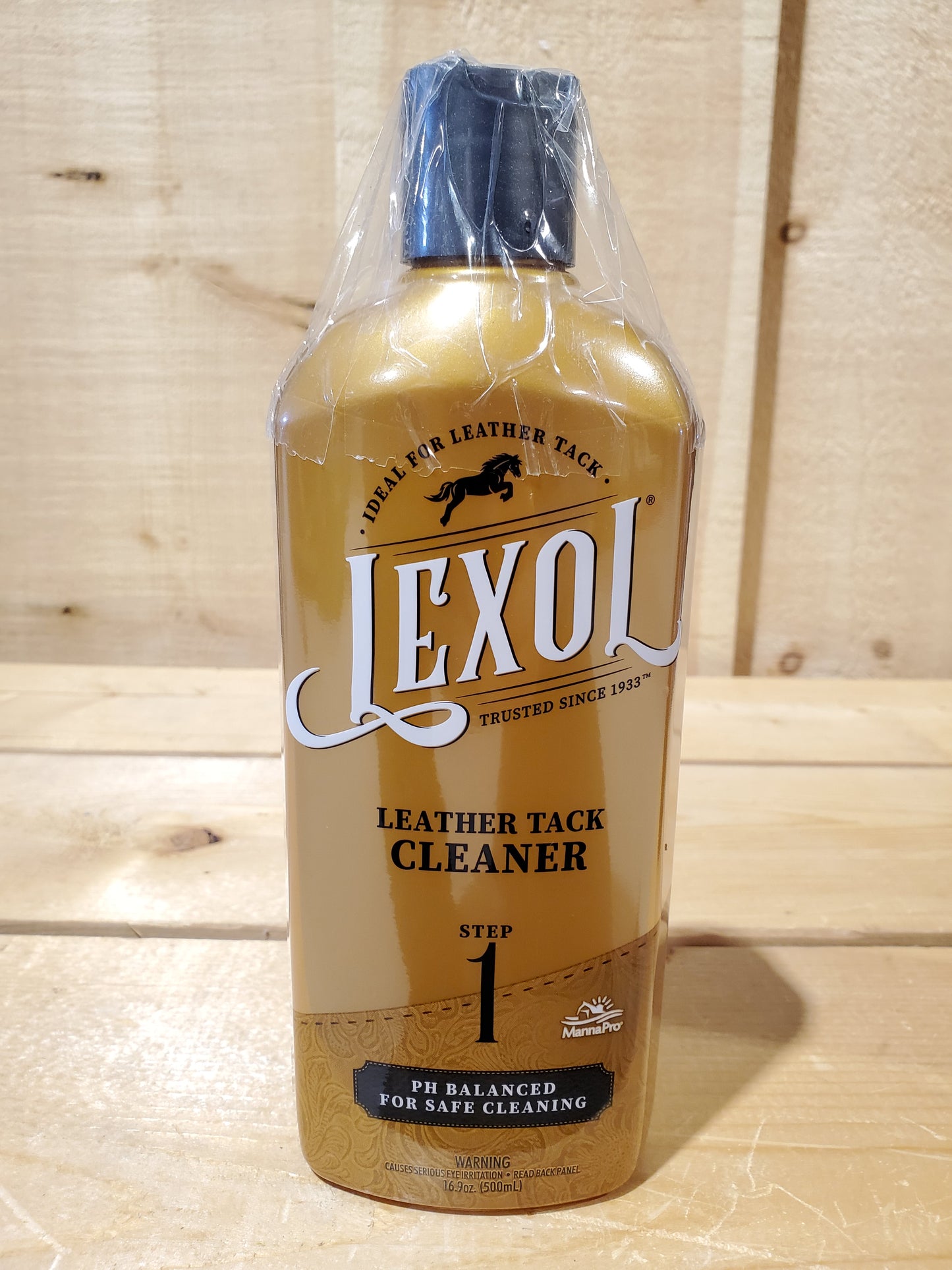 Lexol® Leather Tack Cleaner - Step 1