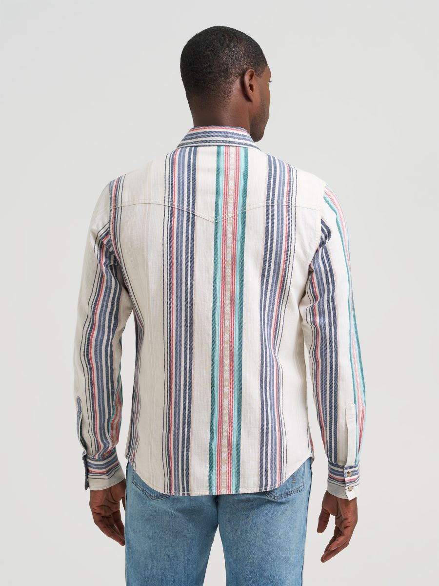 Man wearing a striped shirt Wrangler with a plain background