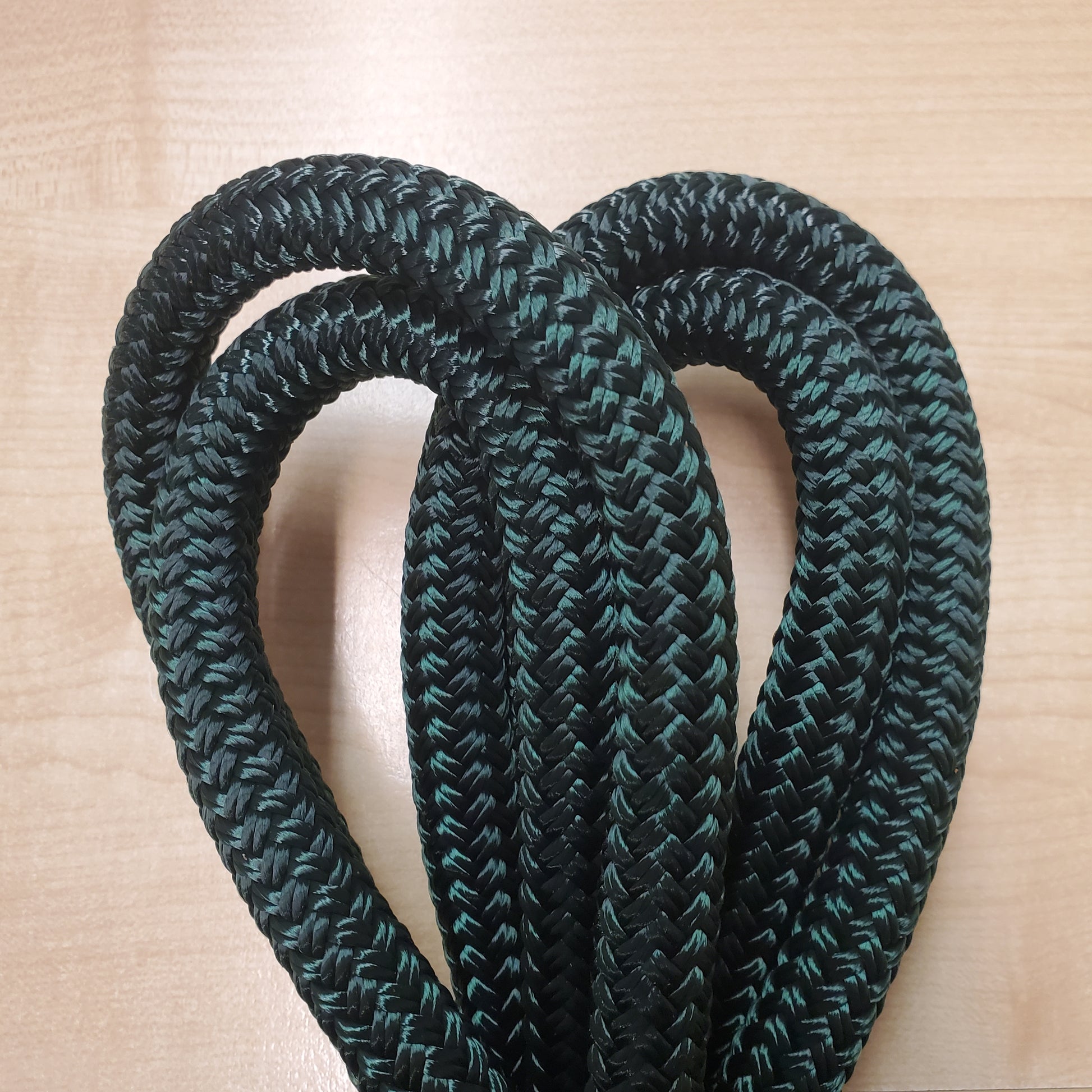 some hunter green yacht rope