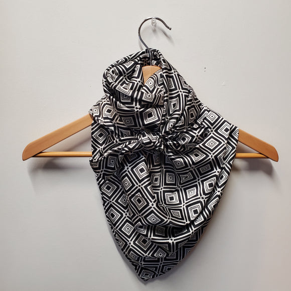 Black & White Diamond Print Wild Rag by M&F®