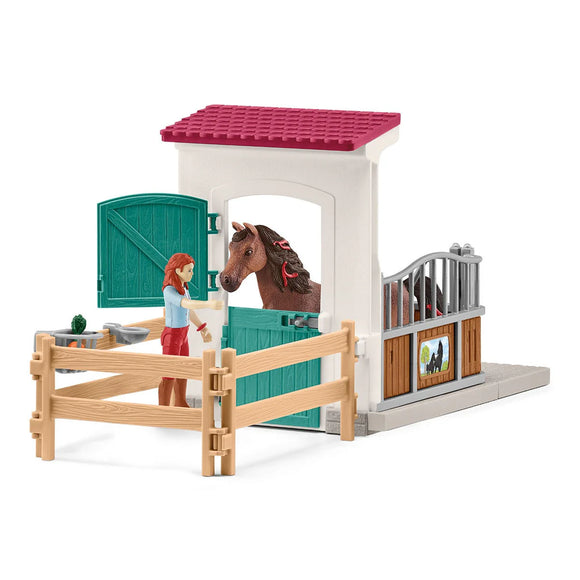 Horse Club™ Horse Box With Hannah & Cayenne Set by Schleich®