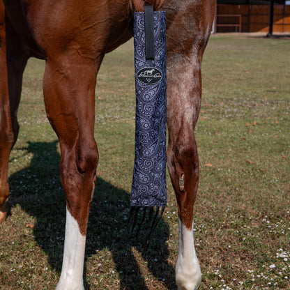 horse with Professional's Choice tail bag on