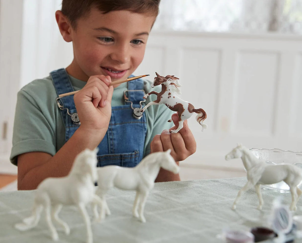 Glow in the Dark Paint & Play Set by Breyer®