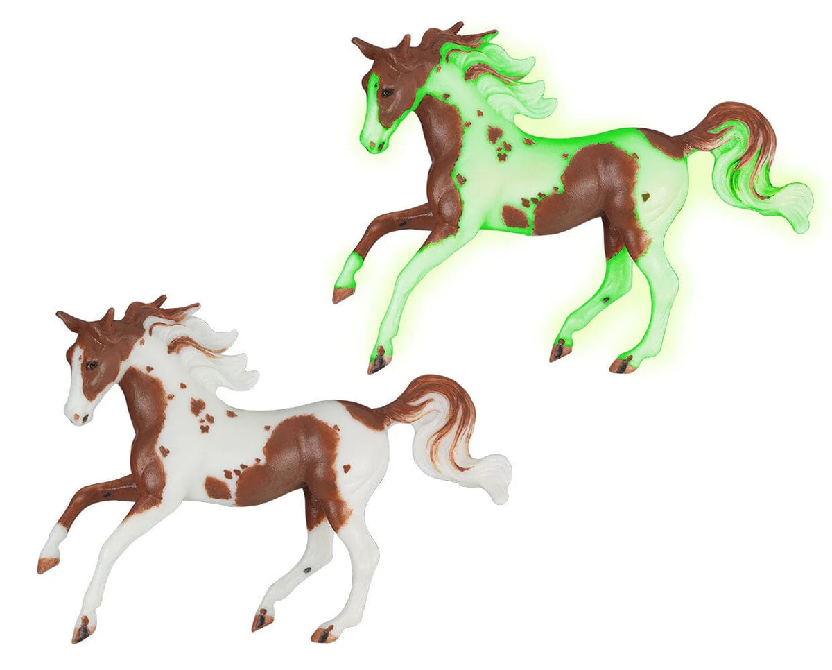 Glow in the Dark Paint & Play Set by Breyer®