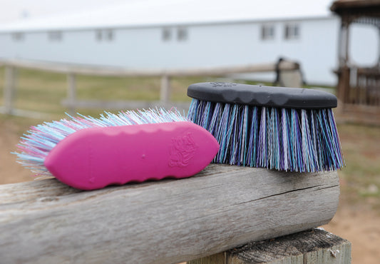 Small Flick Brush by Tail Tamer™