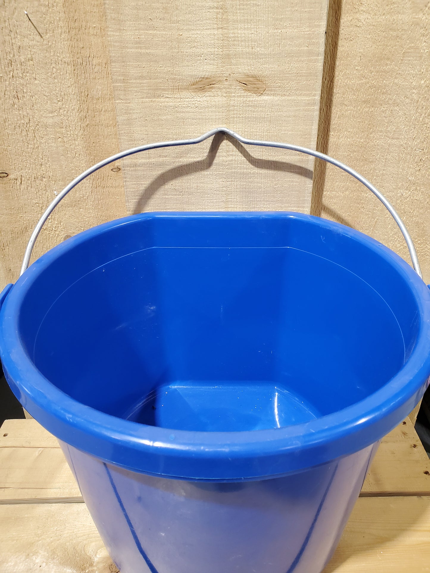 Heated Flat-Back Bucket by API®