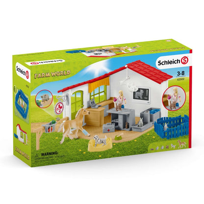 Farm World™ Vet Clinic by Schleich®