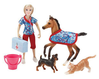 'Day at the Vet' Freedom Series Set by Breyer®