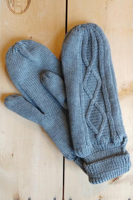 Back On Track Iris Mittens